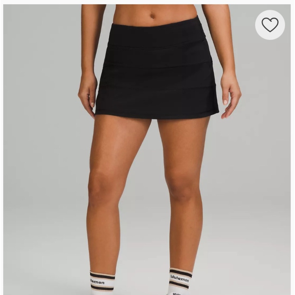 Lululemon Black Pace Rival Skirt mid rise & Tall, size 6